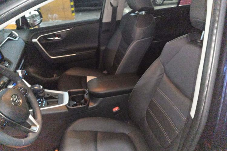 Used Toyota RAV4 2022 2.0L CVT Two-Wheel Drive Fashion Plus Edition
