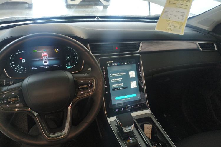 Used Roewe RX5 2025 PLUS 330TGI Automatic Trendsetting Smart Edition
