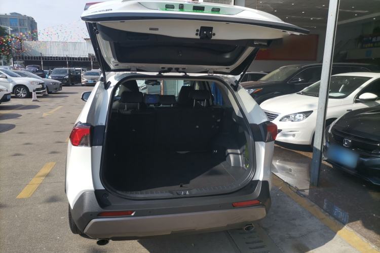 Used Toyota RAV4 2022 Dual-Engine 2.5L E-CVT Four-Wheel Drive Elite Plus Edition
