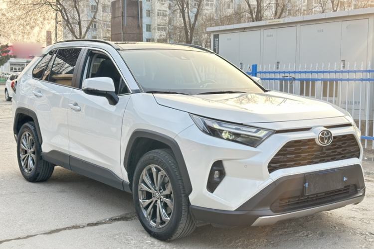 Used Toyota RAV4 2023 2.0L CVT Two-Wheel Drive Fashion Plus Edition