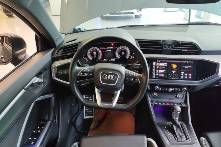 Used Audi Q3 2024 40 TFSI Fashion Dynamic Model