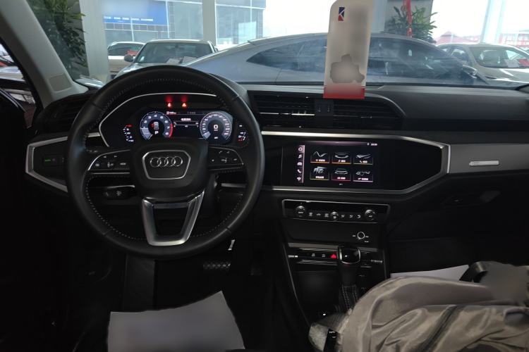 Used Audi Q3 2019 35 TFSI Advanced Dynamic Edition
