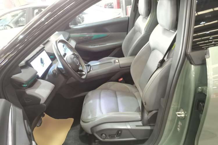 Used Lynk & Co 08 EM-P 2023 220km All-Wheel-Drive Performance Halo
