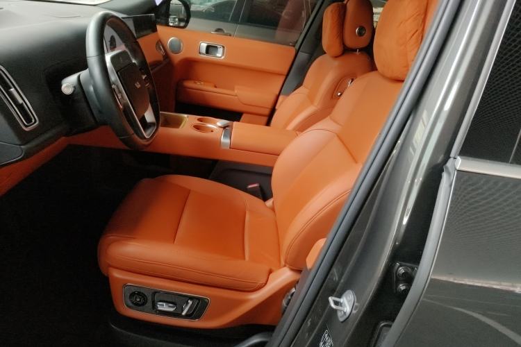 Used Li Auto L8 2024 Pro Model
