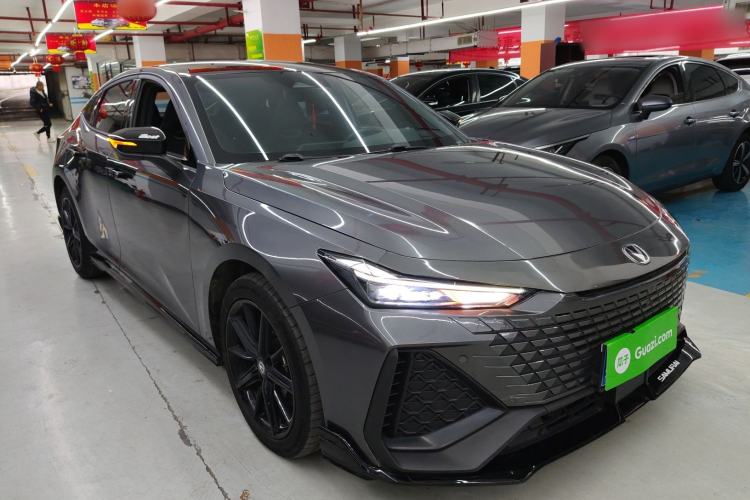 Used Changan UNI-V 2022 2.0T Leading-Speed Edition
