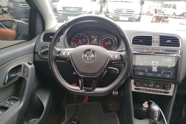 Used Volkswagen Polo 2016 1.6L Cross Polo Automatic