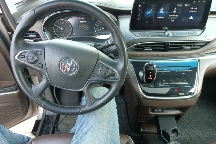 Used Buick GL8 2022 Land Business Class 652T Luxury Model
