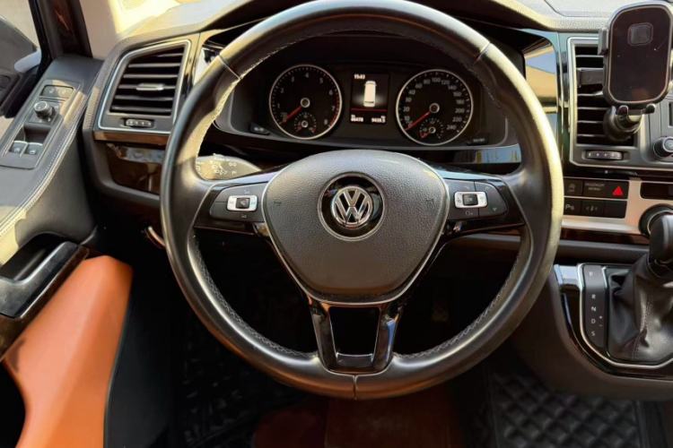 Used Volkswagen Multivan 2018 2.0 TSI Two-Wheel-Drive Luxury Edition 7 Seats
