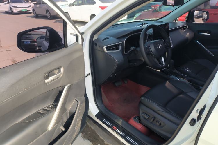 Used Toyota FRONTLANDER 2023 2.0L CVT Luxury Edition
