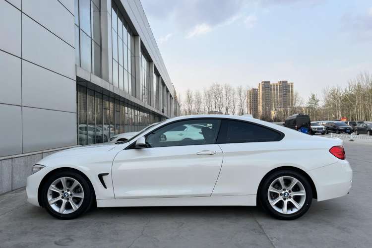 Used BMW 4 Series 2016 420i Fashion Model
