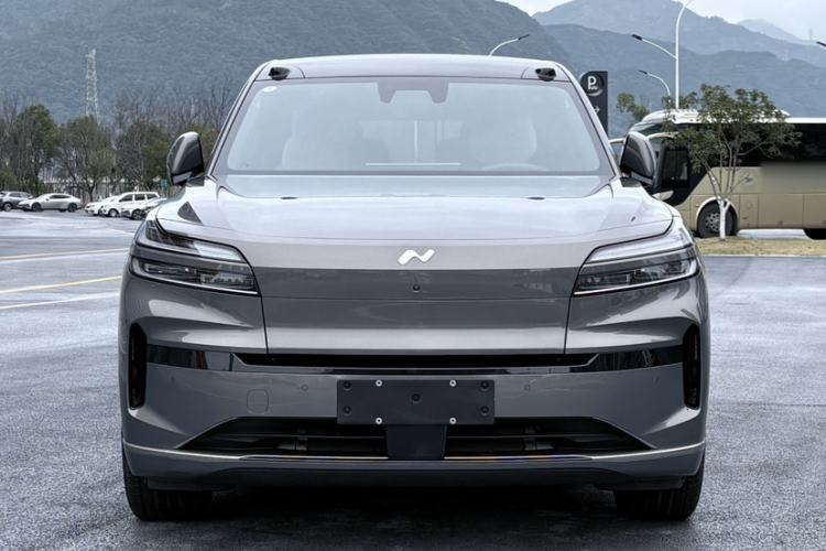 Used ONVO Luxeed L90 2025 Model—Ultra Six-Seater Version
