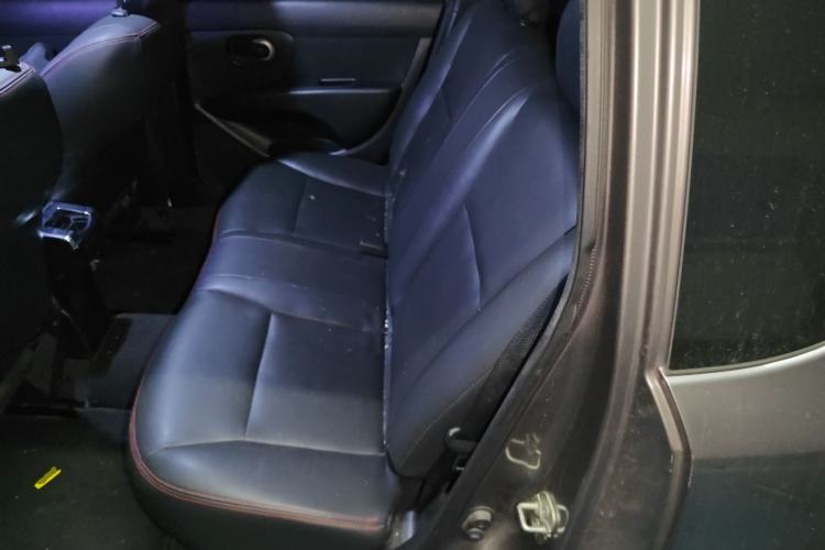 Used Nissan Livina 2013 1.6XE Manual Comfort Edition
