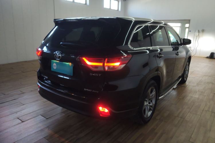 Used Toyota Highlander 2018 2.0T Four-Wheel Drive Luxury Version 7 Seats China VI Standard
