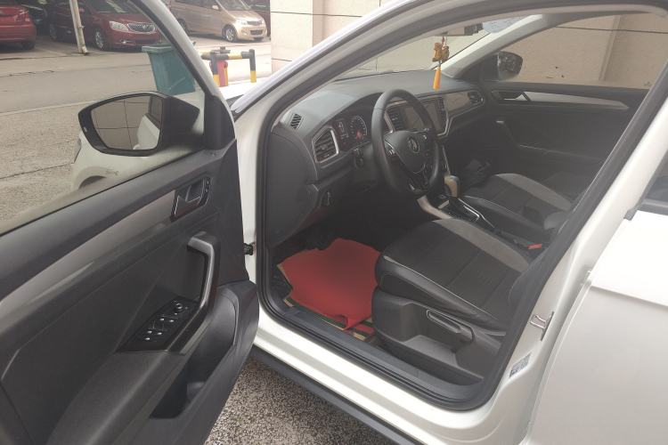 Used Volkswagen T-ROC 2019 230TSI DSG Two-Wheel-Drive Advanced Version China VI Standard