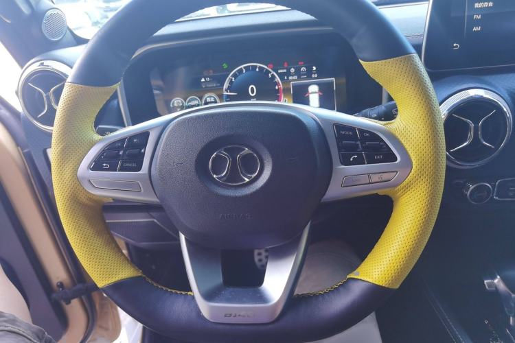 Used Beijing Auto BJ40 2019 2.3T Automatic Four-Wheel Drive Ring the Tower Champion Edition China VI
