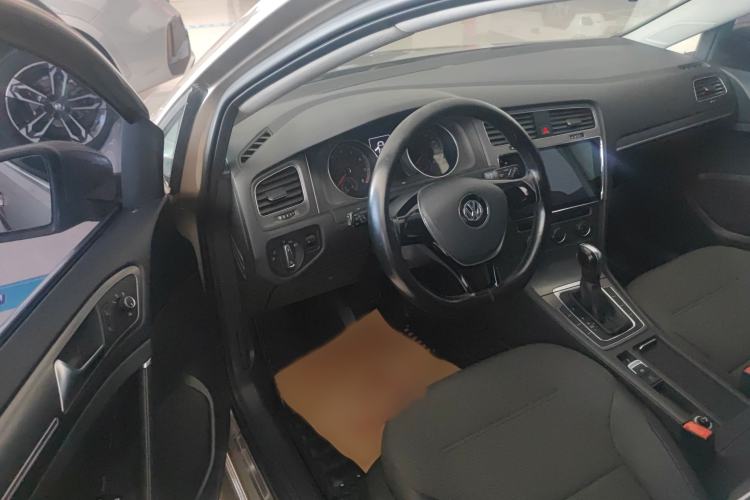 Used Volkswagen Golf 2016 1.6L Automatic Comfort Model
