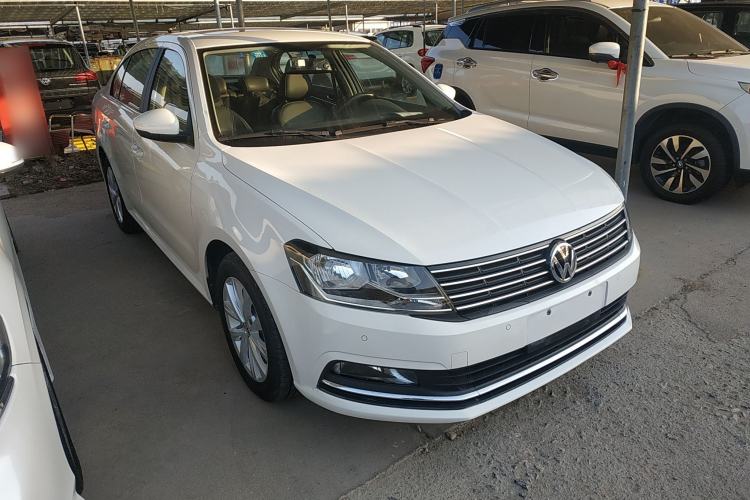 Used Volkswagen Lavida 2017 1.6L Automatic Comfort Edition
