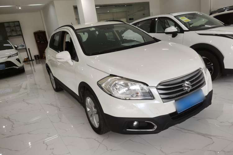 Used Suzuki S-Cross 2015 1.6L CVT Two-Wheel Drive Entry-Level Trim
