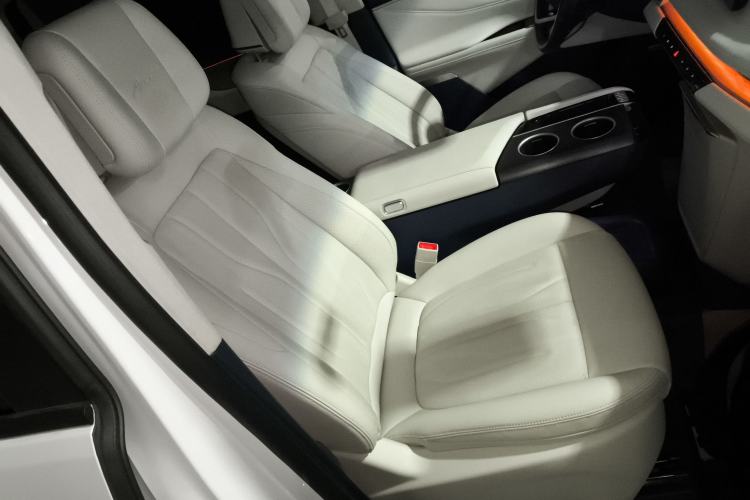 Used Buick GL8 New Energy 2024 Lu Zun Luxury Edition 7-Seater
