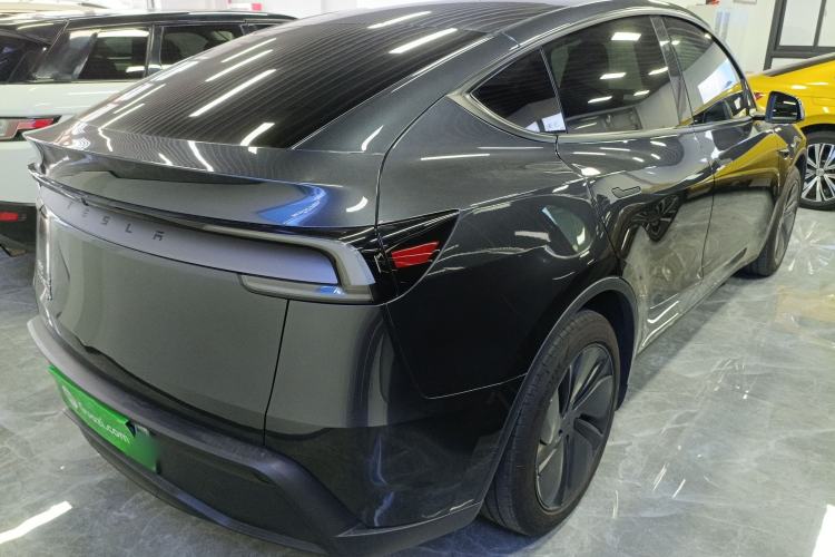 Used Tesla Model Y 2025 Rear-Wheel-Drive Version
