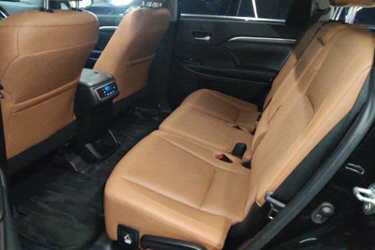 Used Toyota Highlander 2018 2.0T Four-Wheel Drive Knight Edition 7 Seats China VI Standard
