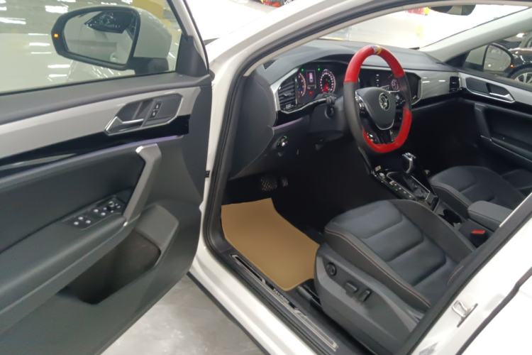 Used Volkswagen Tayron 2020 330TSI Two-Wheel Drive Luxury Smart Connectivity Version
