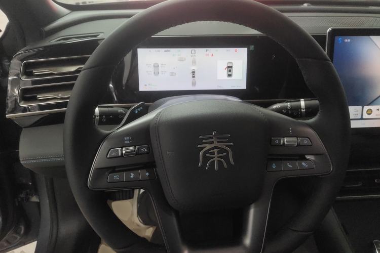 Used BYD Qin L 2025 DM-i Smart Drive 120KM Leading Model
