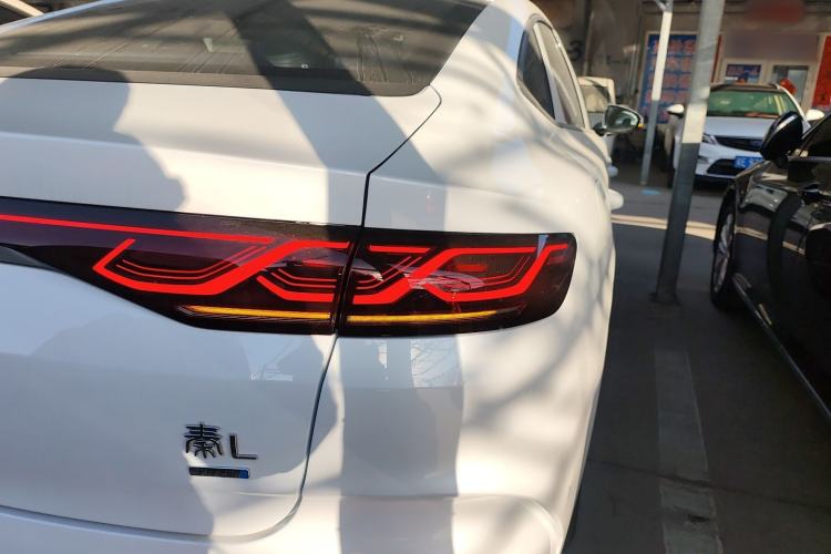 Used BYD Qin L 2025 DM-i Smart Drive 80KM Leading Model
