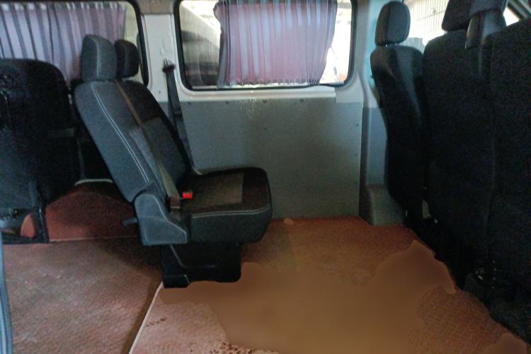 Used SAIC MAXUS Xintu V80 2021 2.0T Manual Classic Aoyuntong Short Wheelbase Mid-Height 7/8/9-Seater