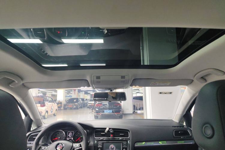 Used Volkswagen Golf 2018 230TSI Automatic Comfort Model
