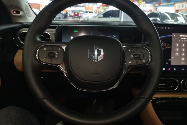 Used Leapmotor C11 2024 Range-Extended 300 Luxury Edition
