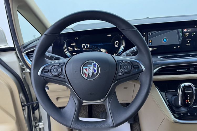 Used Buick GL8 2021 ES Landtrek 653T Luxury Model
