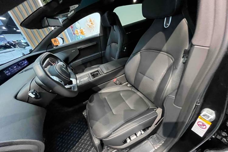 Used  12 2024 700 Three-Laser Rear-Wheel Drive Luxury Edition
