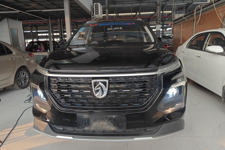 Used Baojun 530 2021 Global Car Anniversary Edition 1.5T Manual Luxury Model 7 Seats