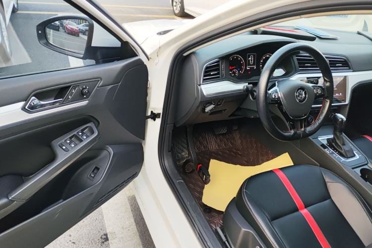 Used Volkswagen Lamando 2021 230TSI DSG Fashion Edition
