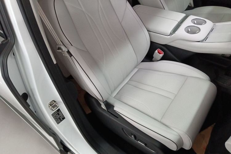 Used XPeng X9 2024 702 Ultra-Long Range Pro