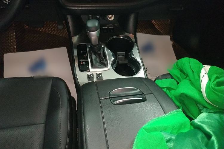 Used Toyota Highlander 2018 2.0T Four-Wheel Drive Luxury Version 7 Seats China VI Standard