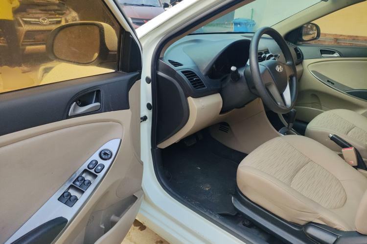 Used Hyundai Verna 2014 1.4L Automatic Smart GLS
