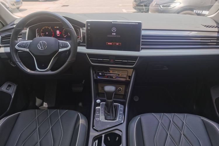 Used Volkswagen Tiguan L 2024 300TSI Automatic Two-Wheel Drive Smart Edition
