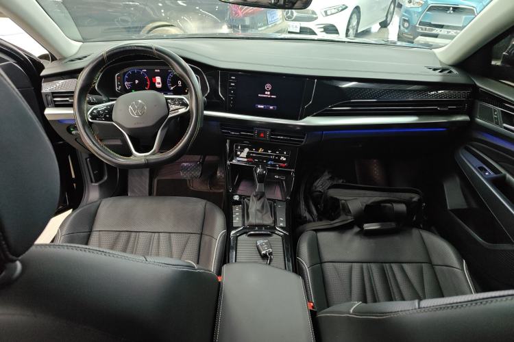 Used Volkswagen Passat 2023 Facelift 330TSI Luxury Edition
