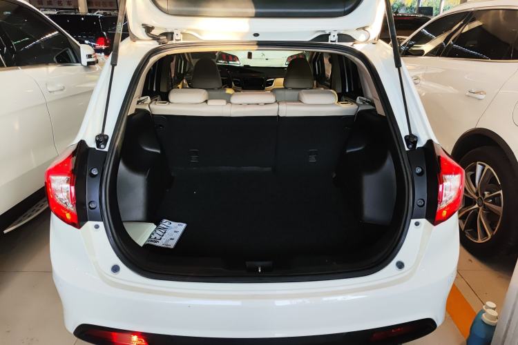 Used Honda Jade 2014 1.8L CVT Luxury Edition 5 seats
