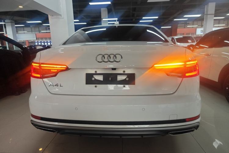 Used Audi A4L 2018 30th Anniversary Edition 40 TFSI Fashion Model