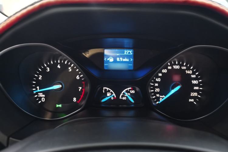 Used Ford Focus 2017 Sedan 1.6L Manual Fashion Edition Smart Drive Version
