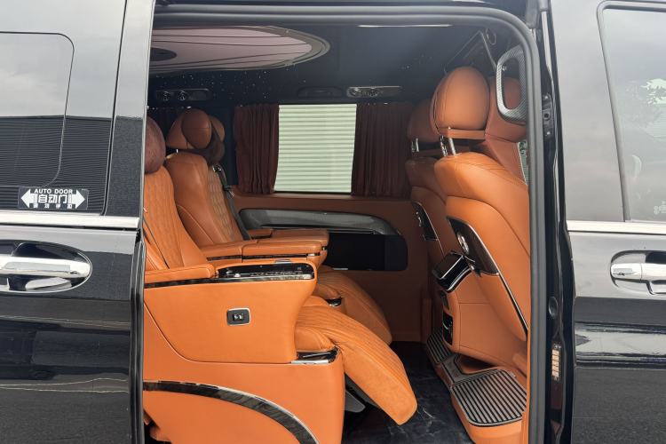 Used Mercedes-Benz Vito 2023 2.0T Elite Version 7 Seats