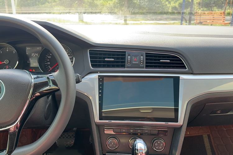 Used Volkswagen Lamando 2015 230TSI DSG Fashion Edition
