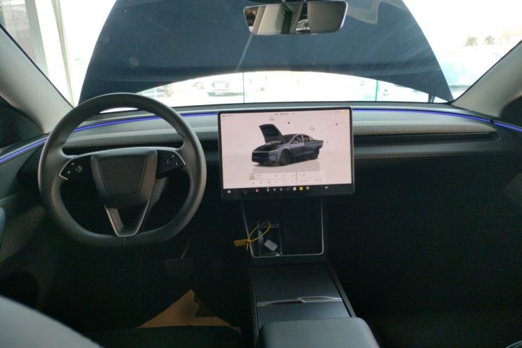 Used Tesla Model Y 2025 Rear-Wheel-Drive Version