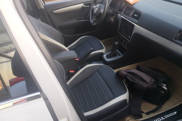 Used Volkswagen Lavida 2013 Revised Classic 1.6L Automatic Fashion Edition
