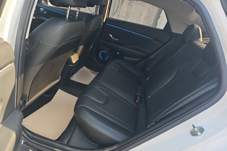 Used Hyundai Elantra 2021 1.5L CVT LUX Prestige Edition
