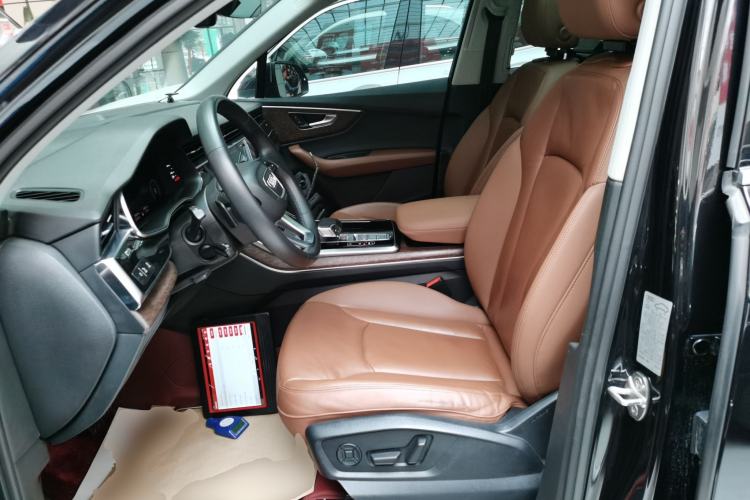 Used Audi Q7 2021 45 TFSI quattro S line Sport model