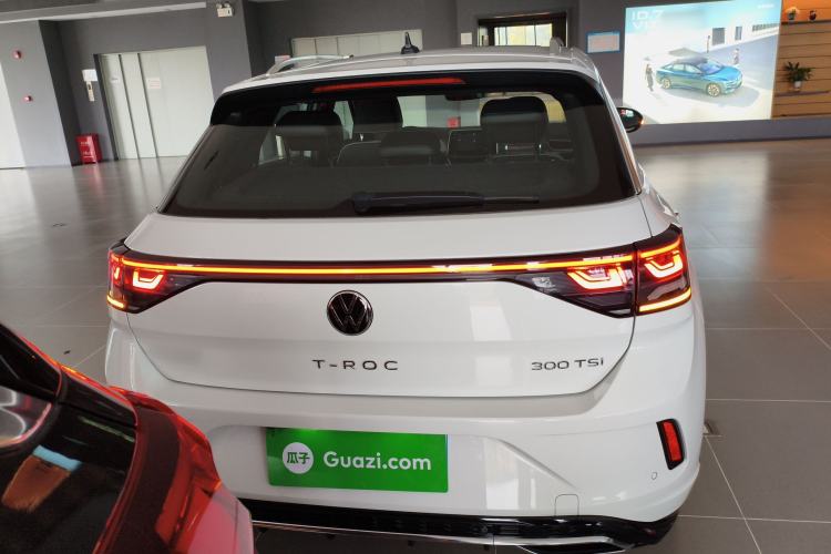 Used Volkswagen T-ROC 2025 300TSI DSG Two-Wheel Drive Chen Guang Edition
